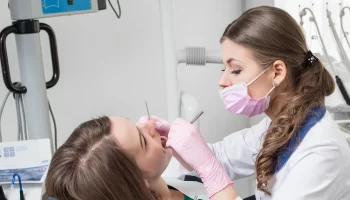 Do You Need a Tooth Extraction? Houston Dentists Reveal the Key Symptoms
